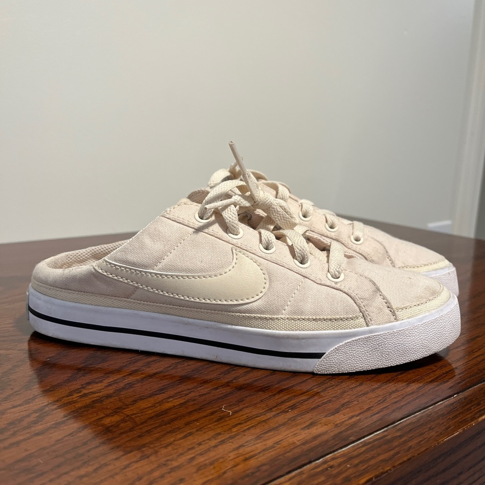 Nike slide ons - Picture 3 of 4